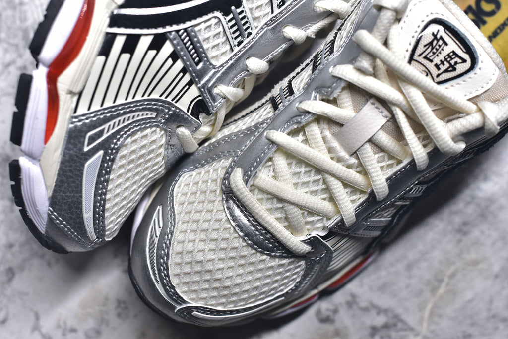Asics Gel-Nimbus 12.1 | Retro Breathable Cushioned Running Shoe – White (1203B103-100)