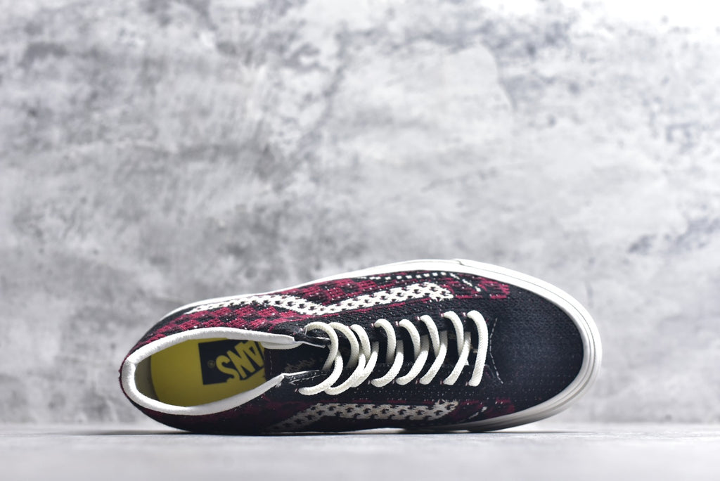 Vans Old Skool 165V | Classic Low-Top Vulcanized Canvas Skate Shoe (VN000EFKBRD)