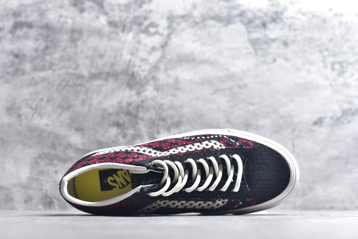Vans Old Skool 165V | Classic Low-Top Vulcanized Canvas Skate Shoe (VN000EFKBRD)