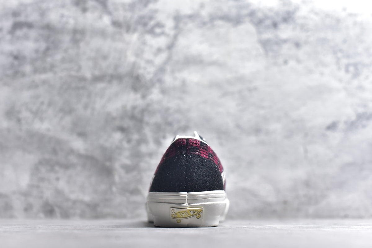 Vans Old Skool 165V | Classic Low-Top Vulcanized Canvas Skate Shoe (VN000EFKBRD)