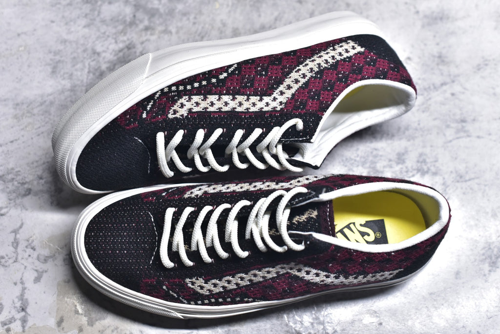 Vans Old Skool 165V | Classic Low-Top Vulcanized Canvas Skate Shoe (VN000EFKBRD)