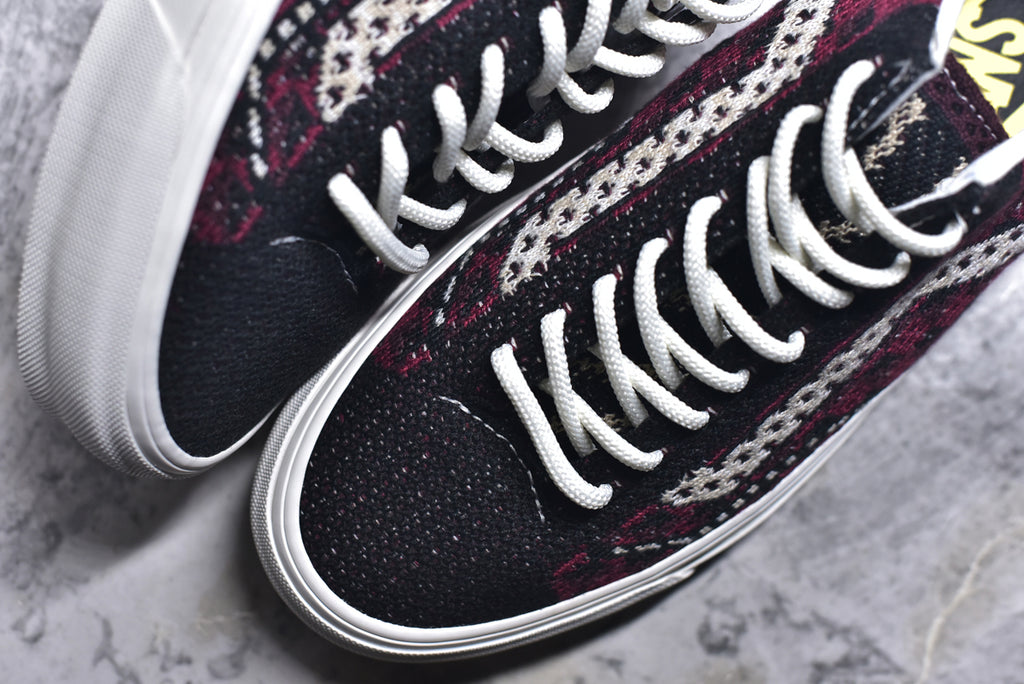 Vans Old Skool 165V | Classic Low-Top Vulcanized Canvas Skate Shoe (VN000EFKBRD)