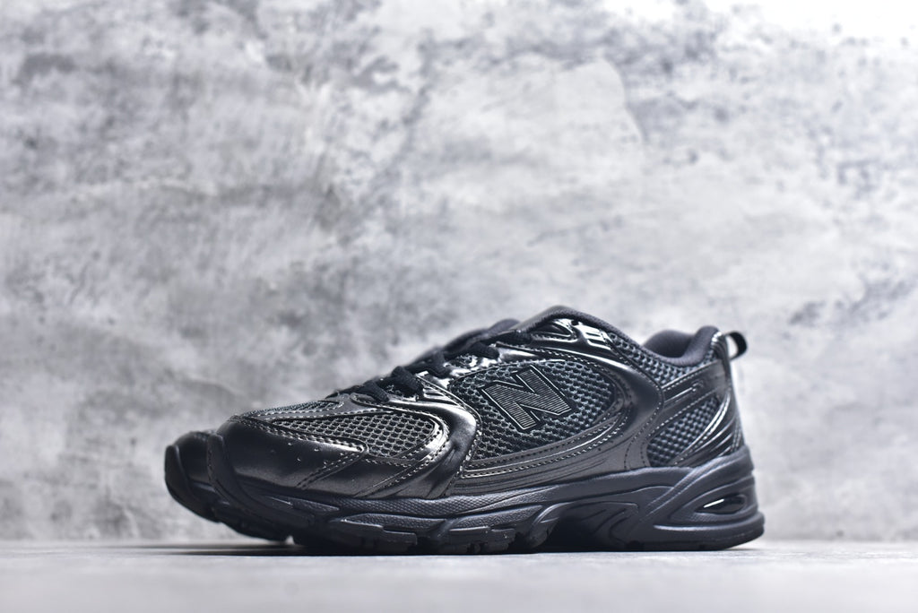 New Balance 530 | Retro Casual Running Shoe (MR530PB)