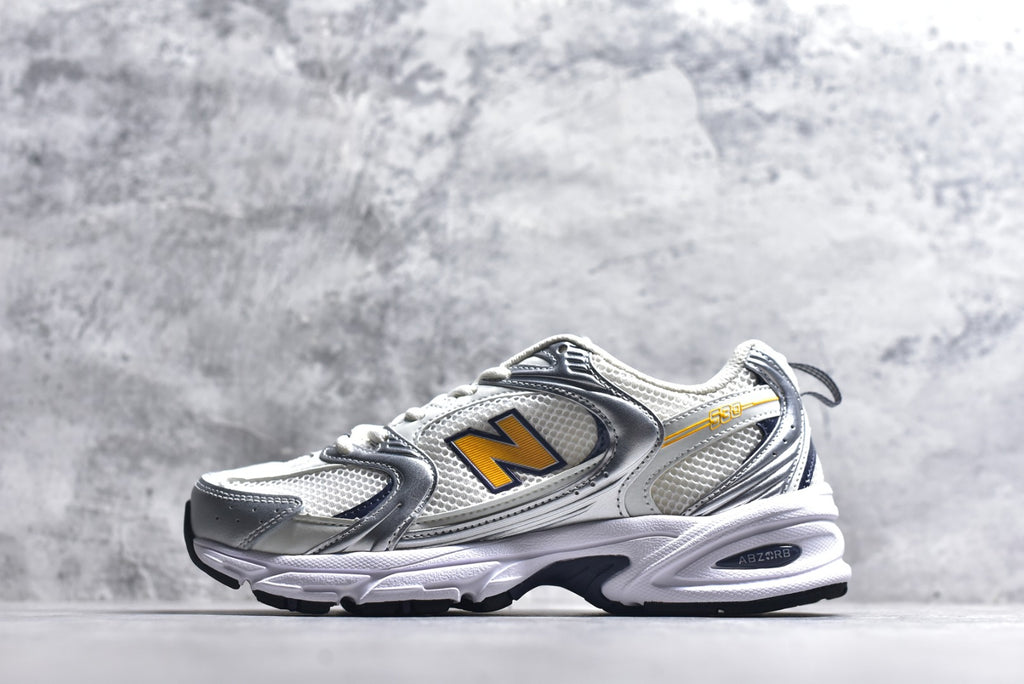 New Balance 530 | Retro Casual Running Shoe (MR530153)