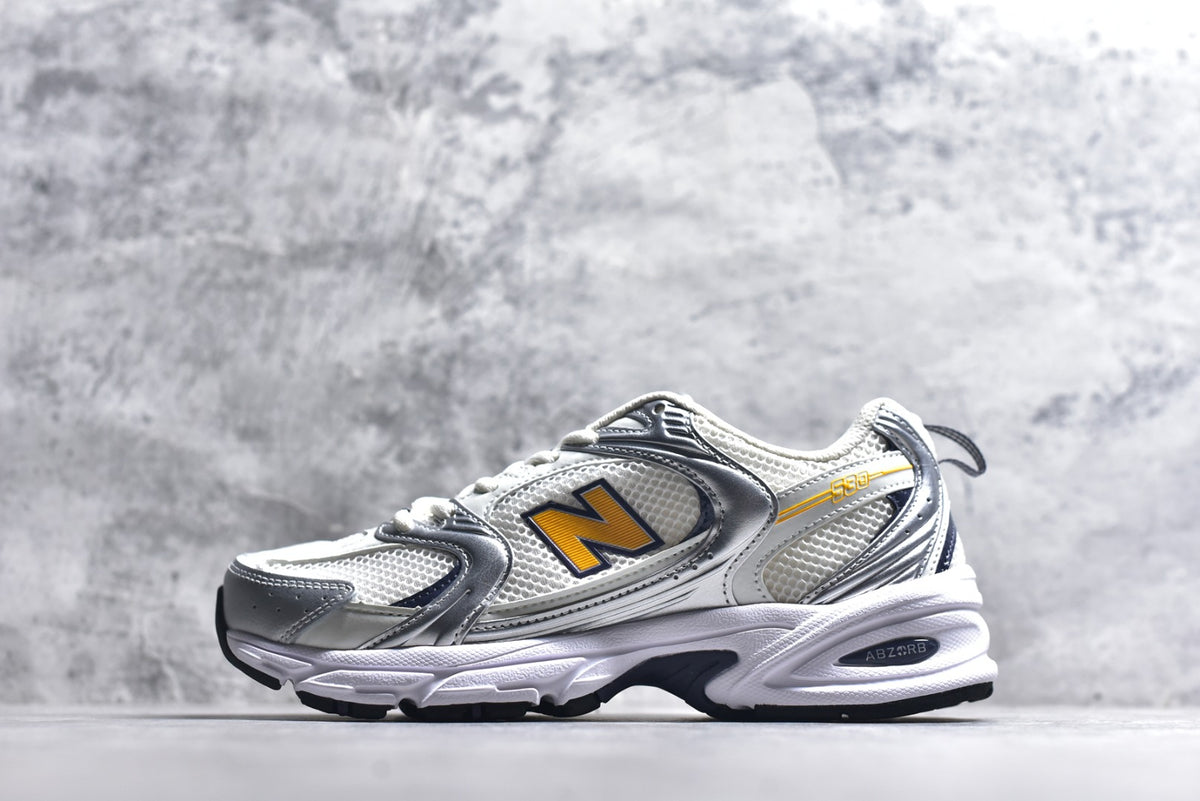New Balance 530 | Retro Casual Running Shoe (MR530153)