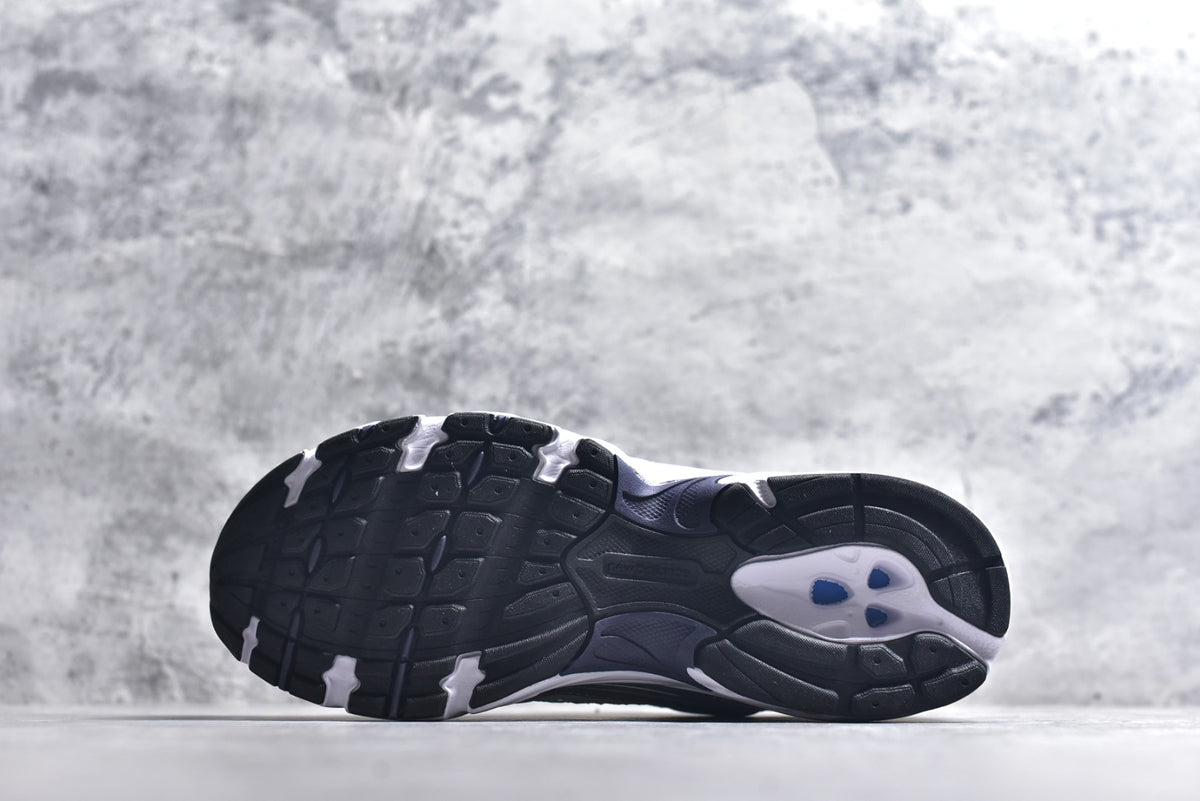 New Balance 530 | Retro Casual Running Shoe (MR530153)