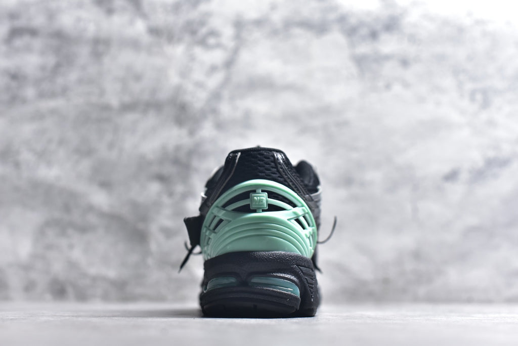 New Balance 1906 | Retro Dad-Style Casual Running Shoe (U19063Y0)