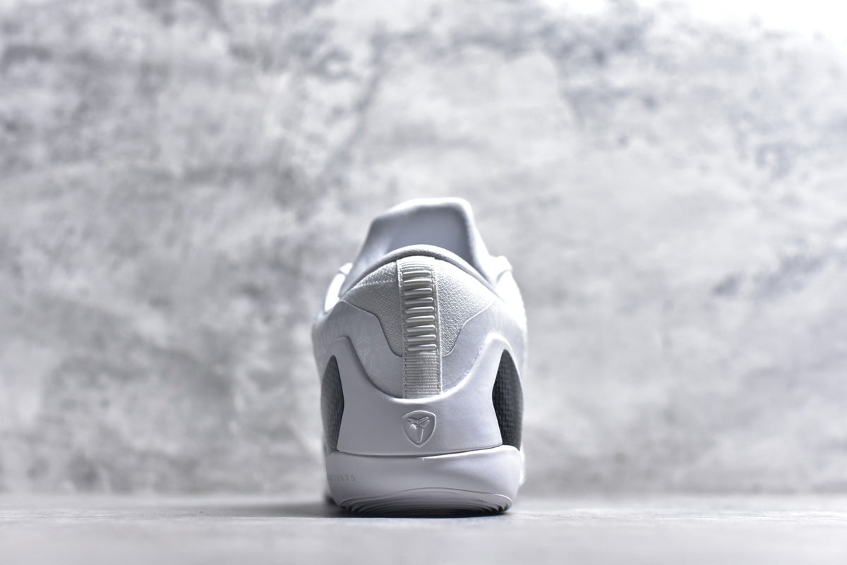 Nike Kobe 9 Low EM PE | Cushioned Non-Slip Low-Top Basketball Shoe – Black/White (FZ7334-10)