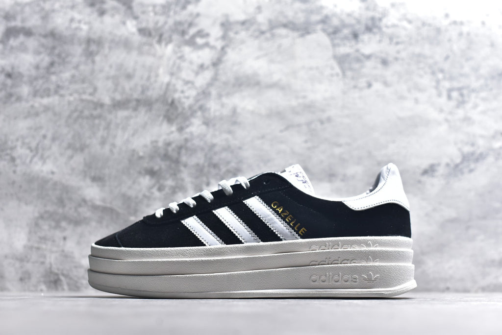 Adidas Originals Samba OG | Retro Classic Lightweight Low-Top Skate Shoe (HQ6912)