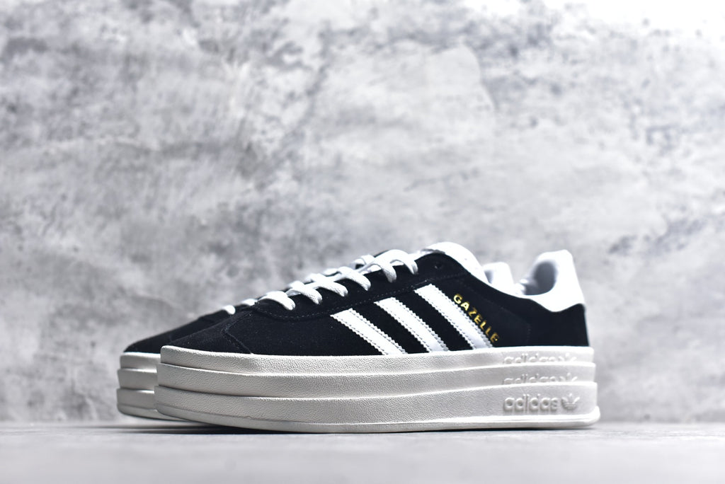 Adidas Originals Samba OG | Retro Classic Lightweight Low-Top Skate Shoe (HQ6912)