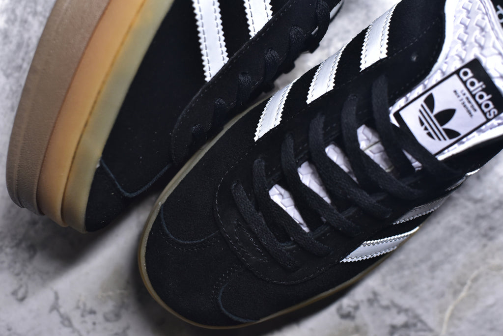 Adidas Originals Samba OG | Retro Classic Lightweight Low-Top Skate Shoe (IE0876)