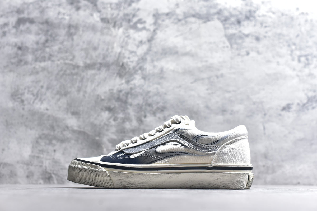 Vans Old Skool | Flame Series Low-Top Casual Skate Shoe (VN000D9RCCZ1)