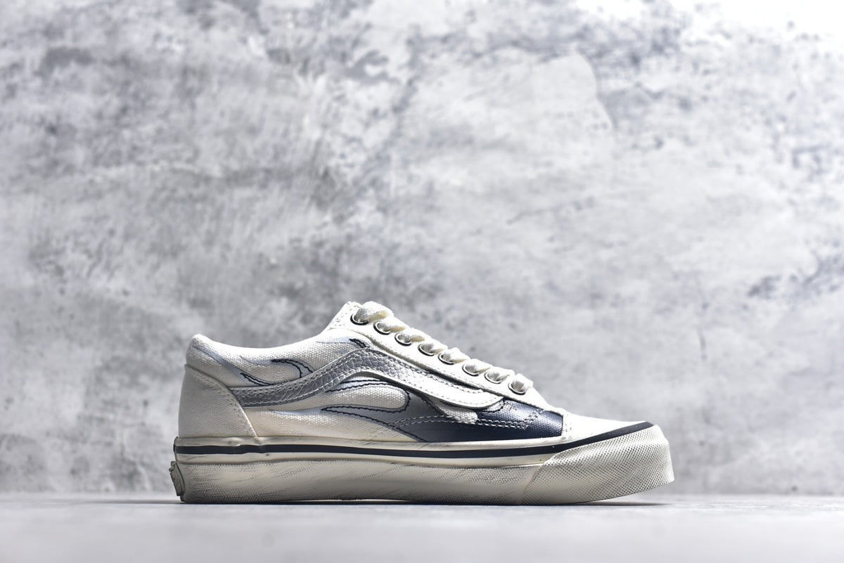 Vans Old Skool | Flame Series Low-Top Casual Skate Shoe (VN000D9RCCZ1)