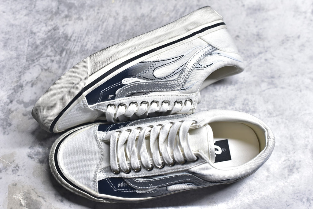 Vans Old Skool | Flame Series Low-Top Casual Skate Shoe (VN000D9RCCZ1)