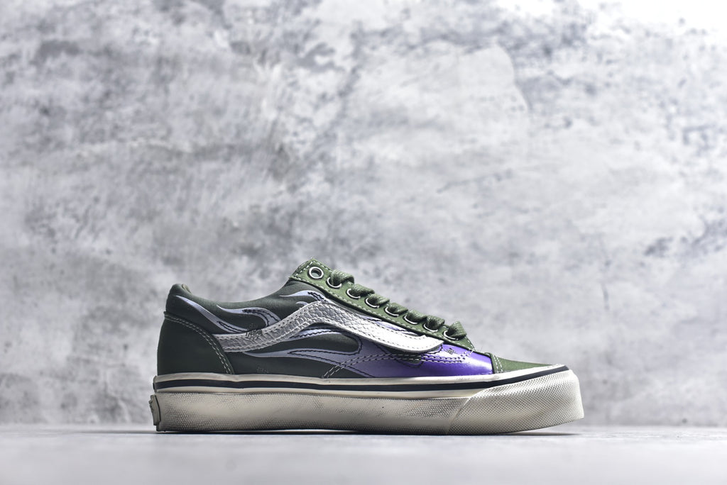 Vans Old Skool | Flame Series Low-Top Casual Skate Shoe (VN000D9RGRK)
