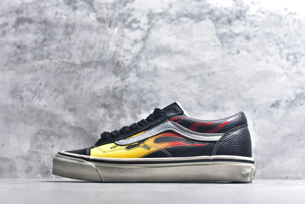 Vans Old Skool | Flame Series Low-Top Casual Skate Shoe (VN000D9RCJK)