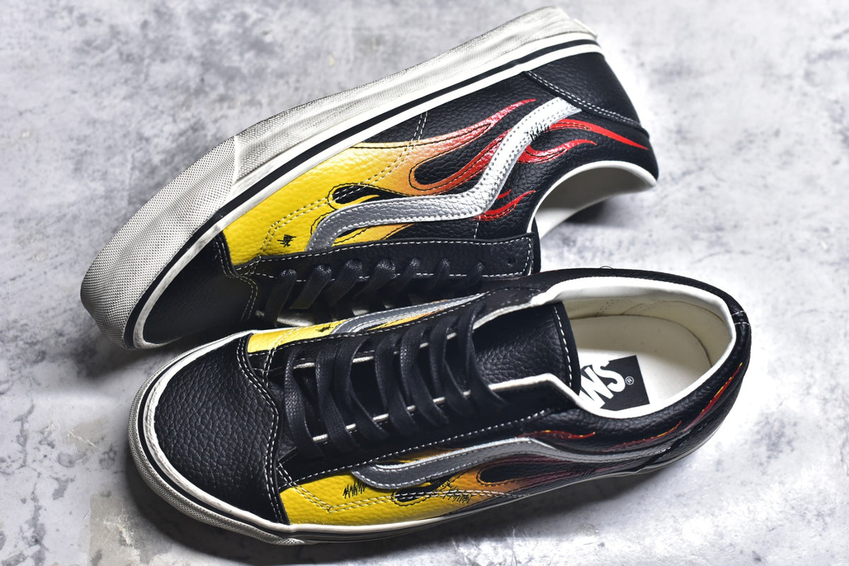 Vans Old Skool | Flame Series Low-Top Casual Skate Shoe (VN000D9RCJK)