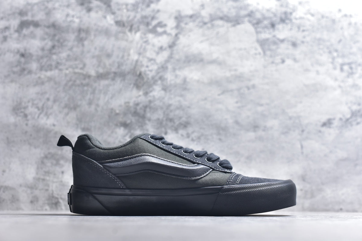 Vans Knu Skool Cordura | Low-Top Skate Shoe – Black/Grey (VN000EE6O79)