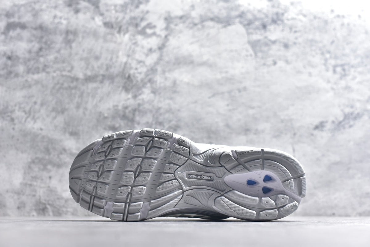 New Balance 530 Silver White Polka Dot Mesh Retro Dad Sneaker – Unisex | Style No. MR530HFW