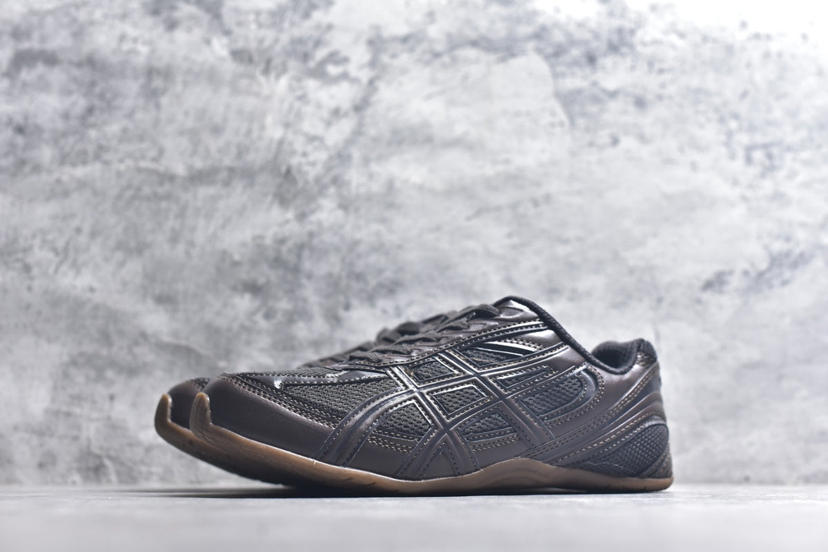 ASICS GEL-PHAI Z Retro Running-Inspired Casual Sneaker – Unisex | Style No. 1203B126-200