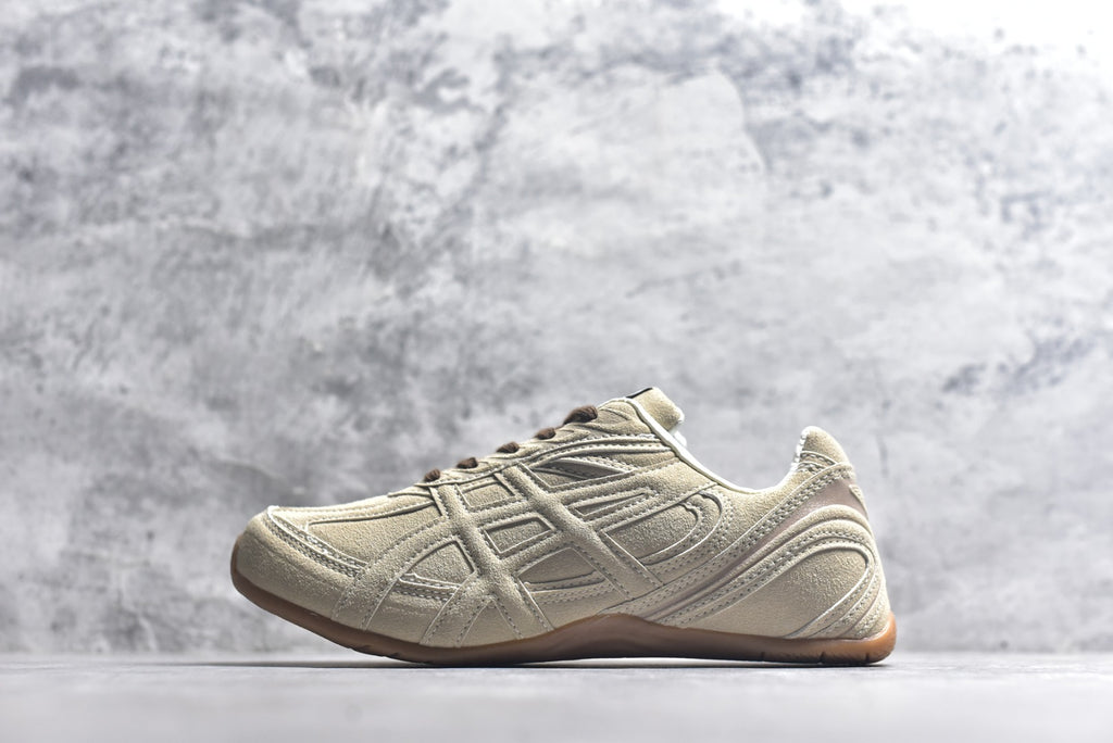 ASICS GEL-PHAI Z Retro Running-Inspired Casual Sneaker – Unisex | Style No. 1203B471-020