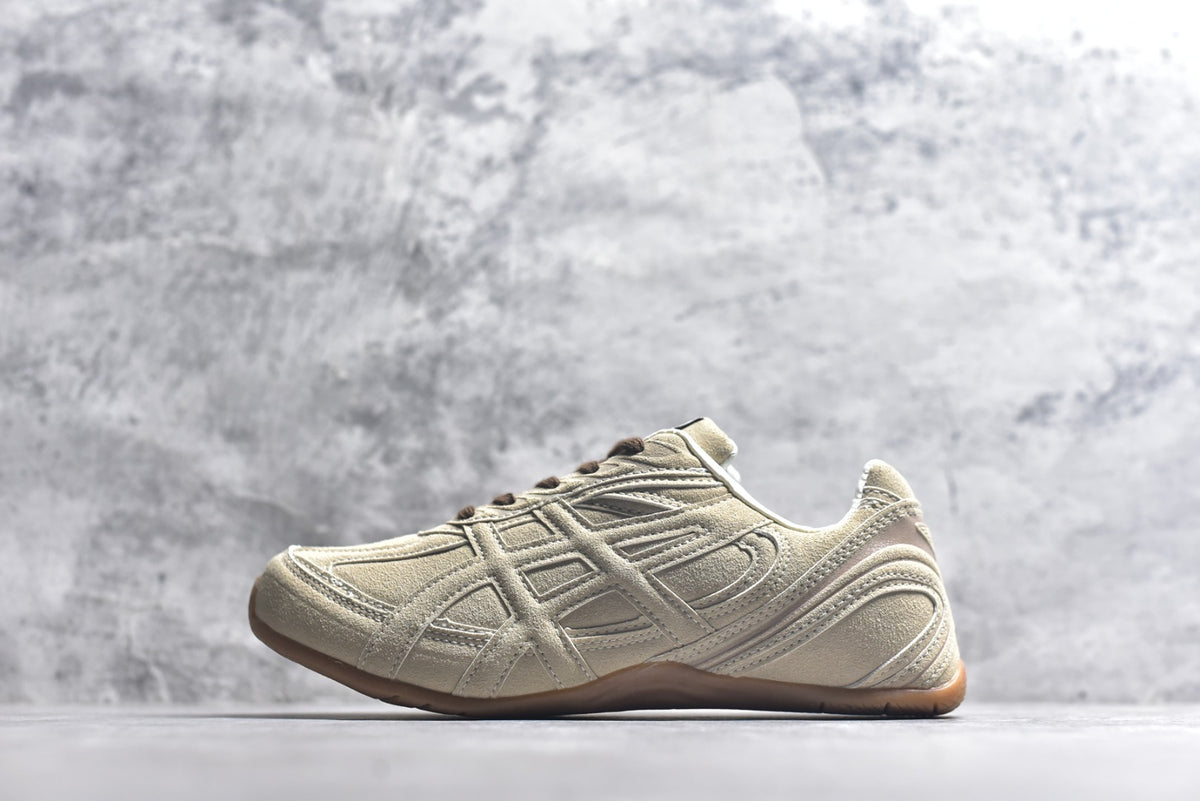 ASICS GEL-PHAI Z Retro Running-Inspired Casual Sneaker – Unisex | Style No. 1203B471-020