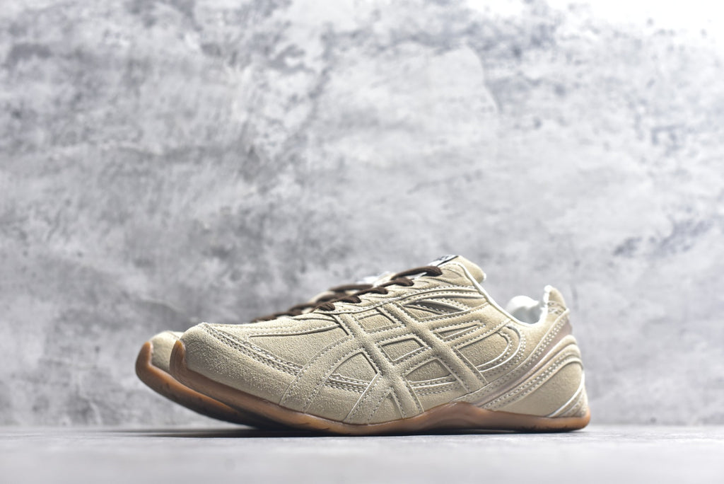 ASICS GEL-PHAI Z Retro Running-Inspired Casual Sneaker – Unisex | Style No. 1203B471-020