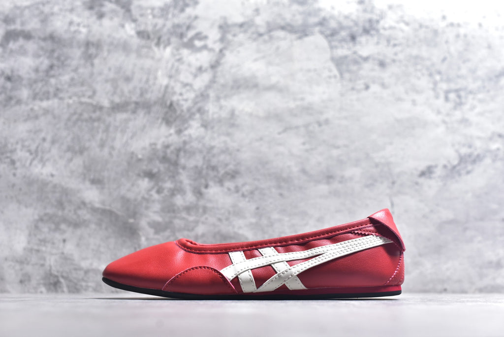 Onitsuka Tiger GYMNARINA Women's Red Mary Jane Shoes