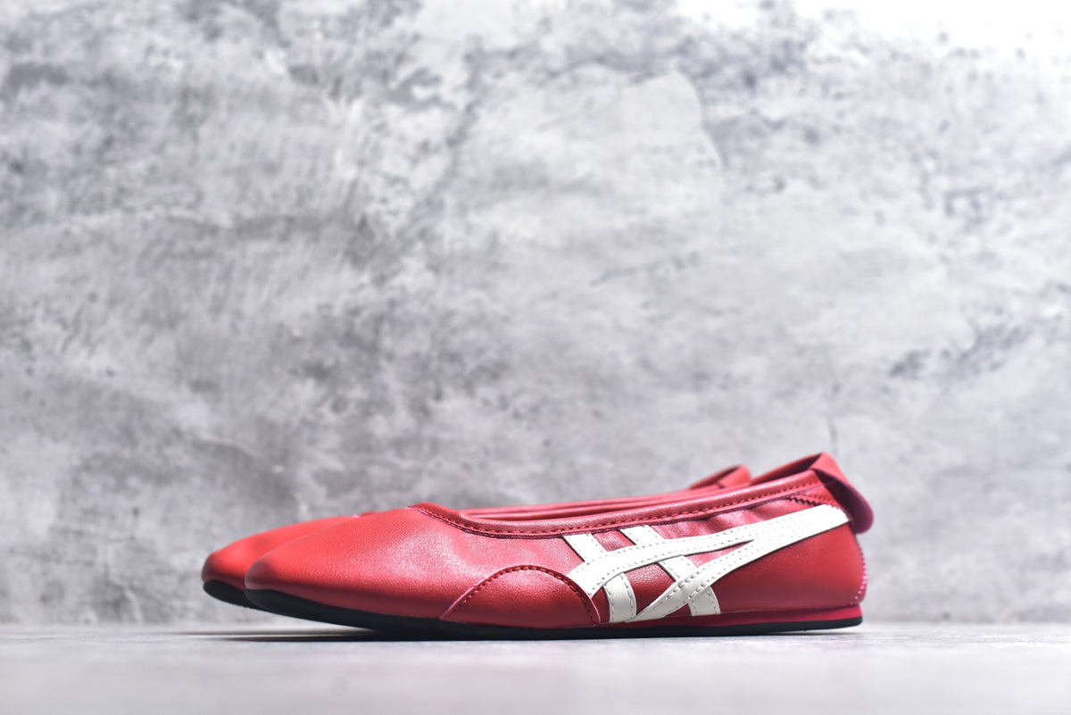 Onitsuka Tiger GYMNARINA Women's Red Mary Jane Shoes