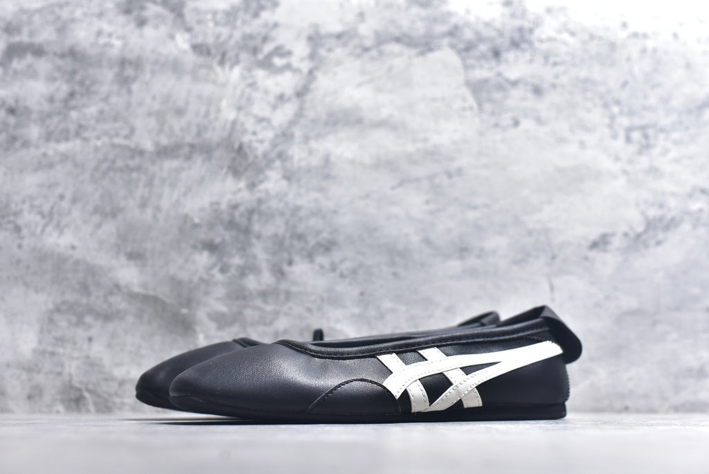 Onitsuka Tiger GYMNARINA Women's Black Mary Jane Shoes