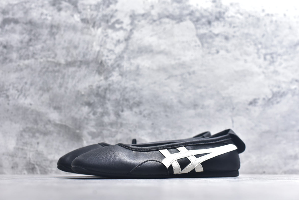 Onitsuka Tiger GYMNARINA Women's Black Mary Jane Shoes
