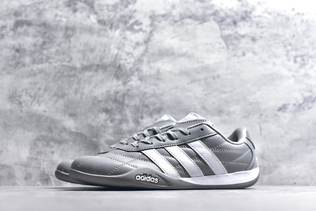 adidas ADIRACER 2026 Low-Top Training Sneakers EG8662