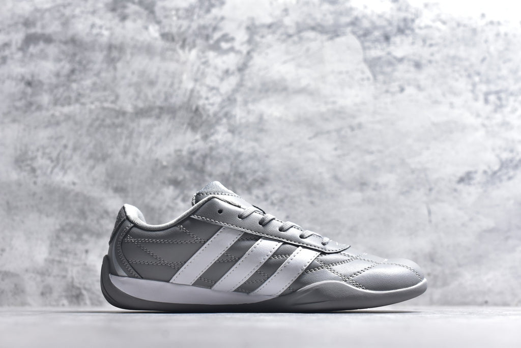 adidas ADIRACER 2026 Low-Top Training Sneakers EG8662