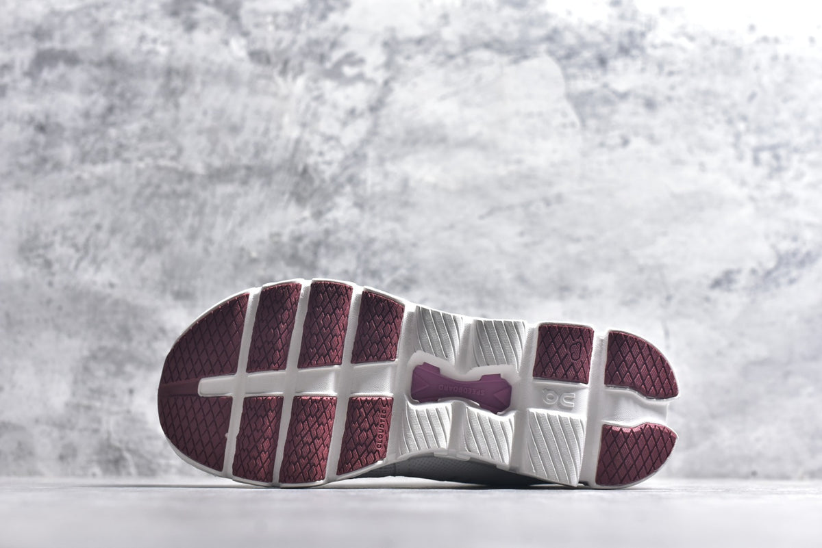 On Cloud X 4 Low-Top Training & Running Shoe – Unisex