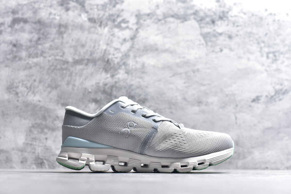 On Cloud X 4 Low-Top Training & Running Shoe – Unisex