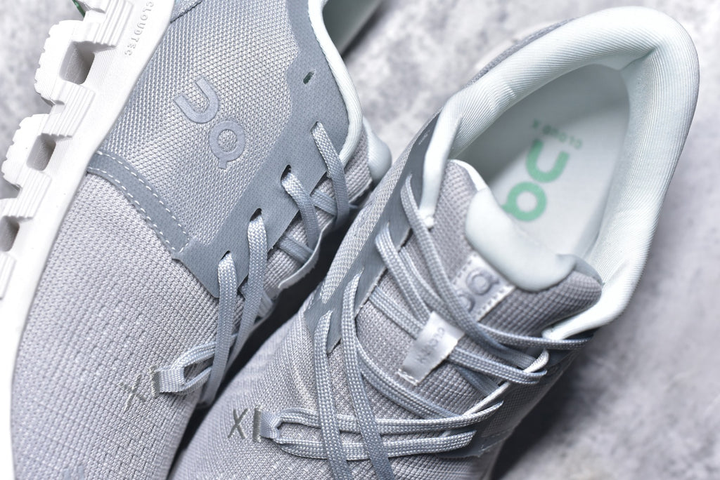 On Cloud X 4 Low-Top Training & Running Shoe – Unisex