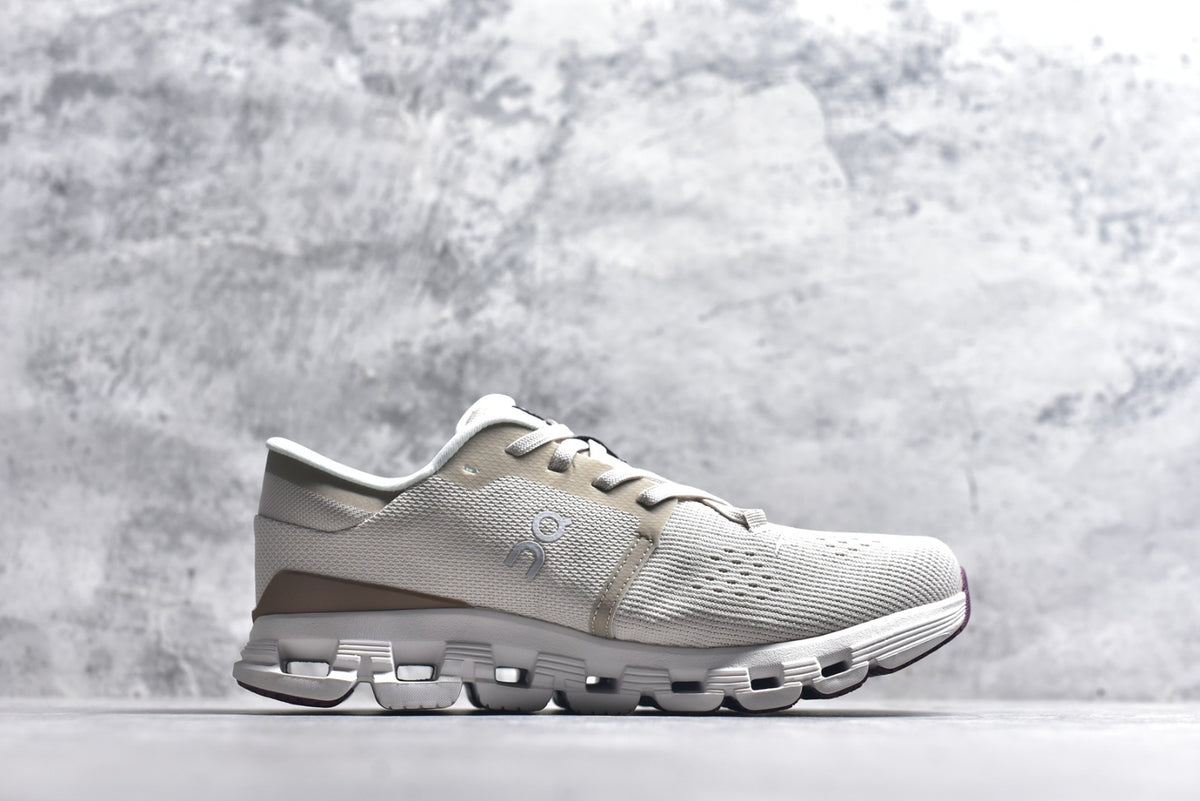 On Cloud X 4 Low-Top Training & Running Shoe – Unisex