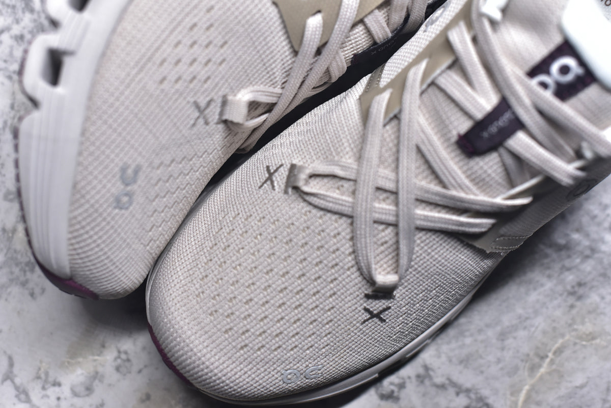 On Cloud X 4 Low-Top Training & Running Shoe – Unisex