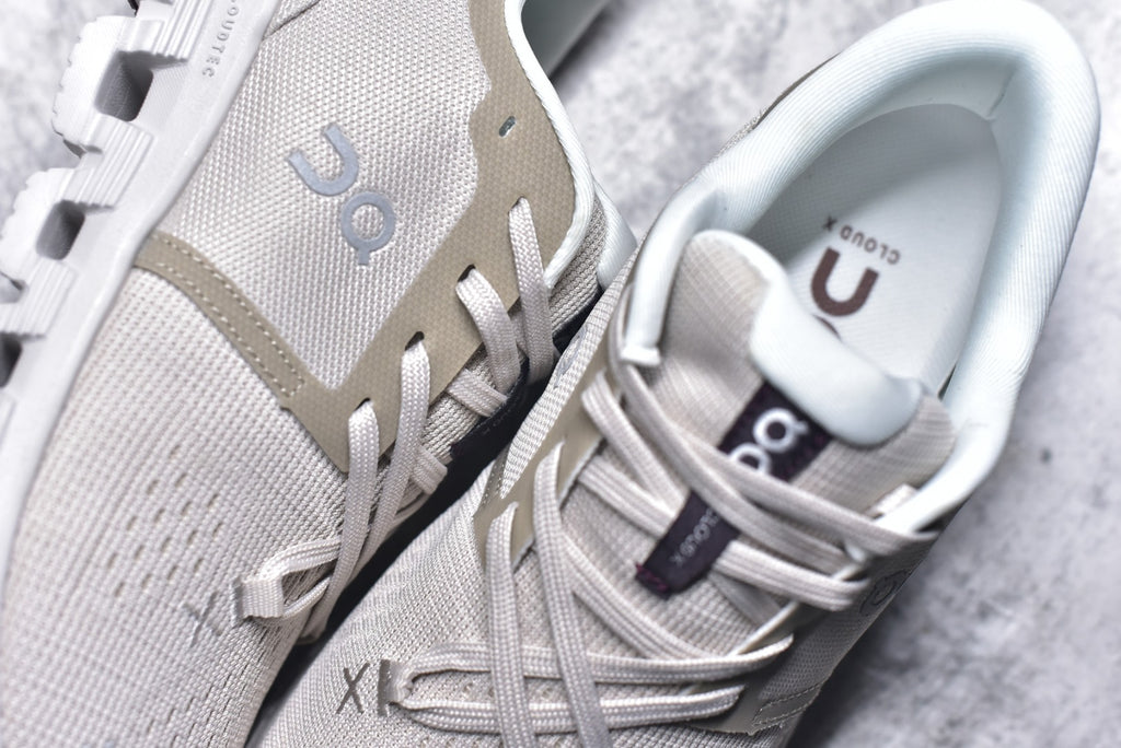 On Cloud X 4 Low-Top Training & Running Shoe – Unisex