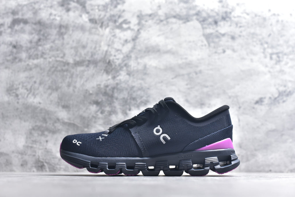 On Cloud X 4 Low-Top Training & Running Shoe – Unisex