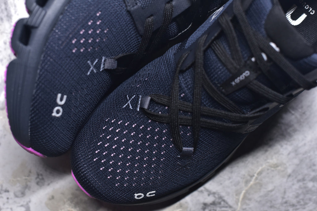 On Cloud X 4 Low-Top Training & Running Shoe – Unisex