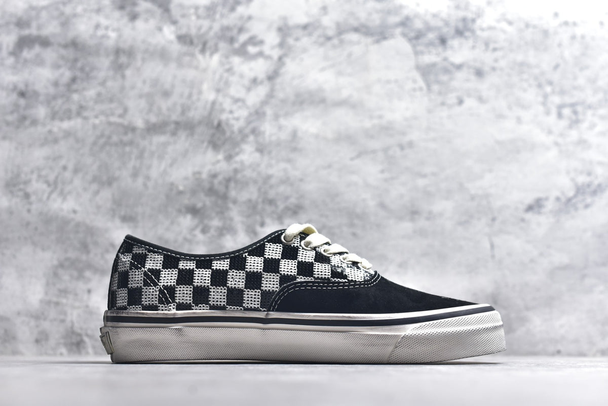 Vans LX Old Skool 36 Low-Top Casual Skate Sneaker – Unisex | Style No. VN000E8VBLK