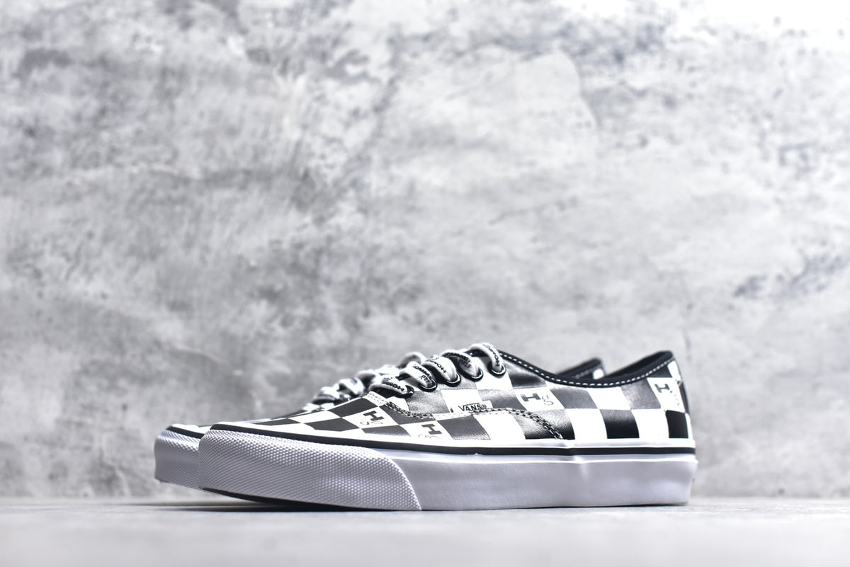 Vans Authentic 44 Low-Top Vulcanized Casual Skate Sneaker – Unisex | Style No. VN000EEUDOL