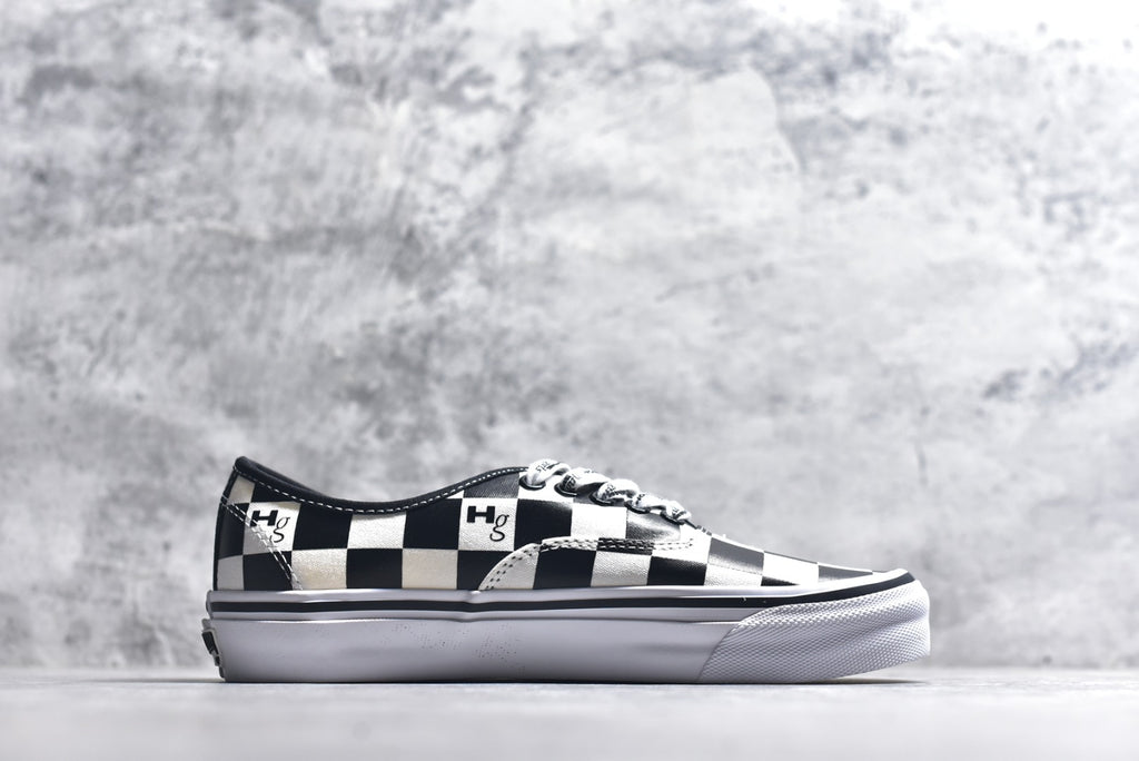 Vans Authentic 44 Low-Top Vulcanized Casual Skate Sneaker – Unisex | Style No. VN000EEUDOL