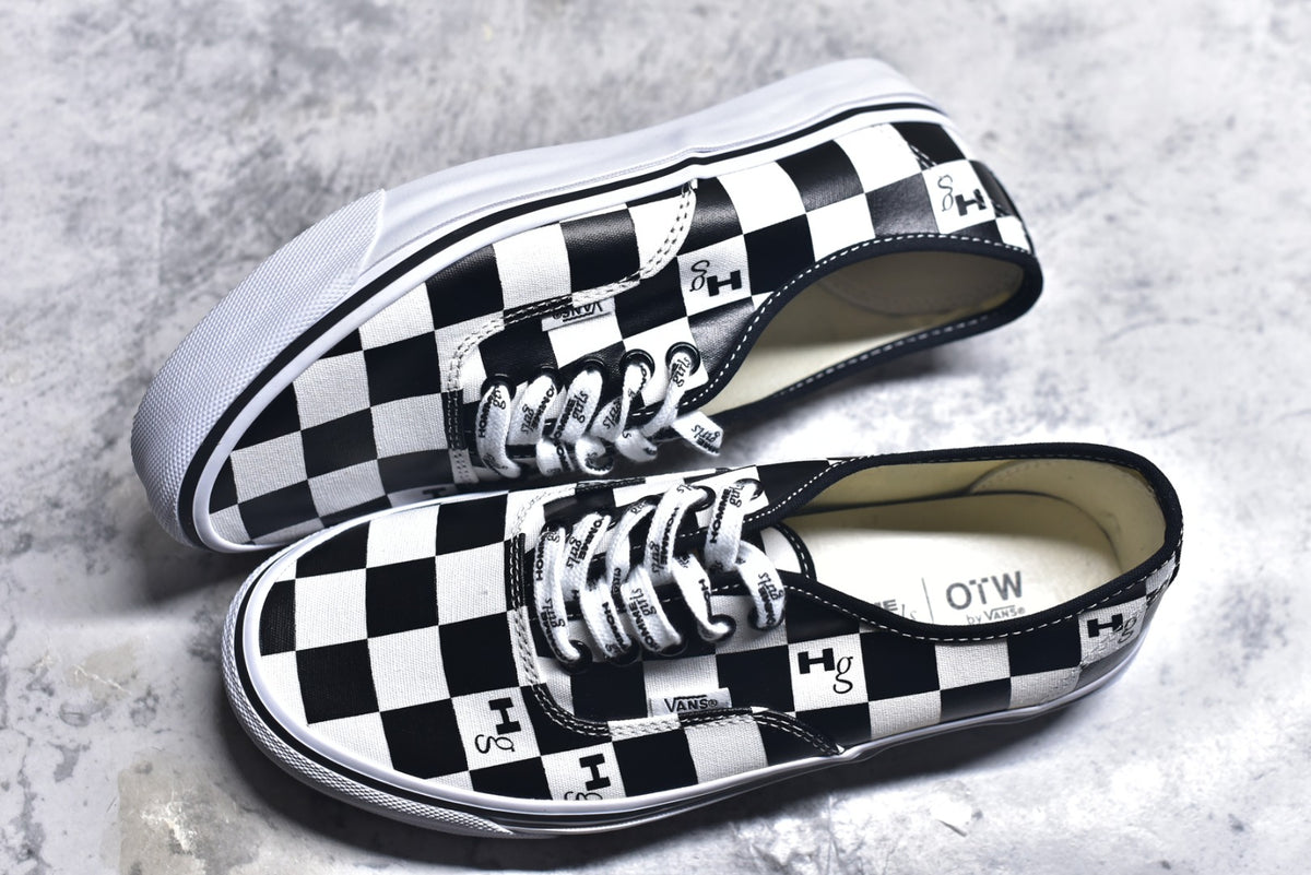 Vans Authentic 44 Low-Top Vulcanized Casual Skate Sneaker – Unisex | Style No. VN000EEUDOL