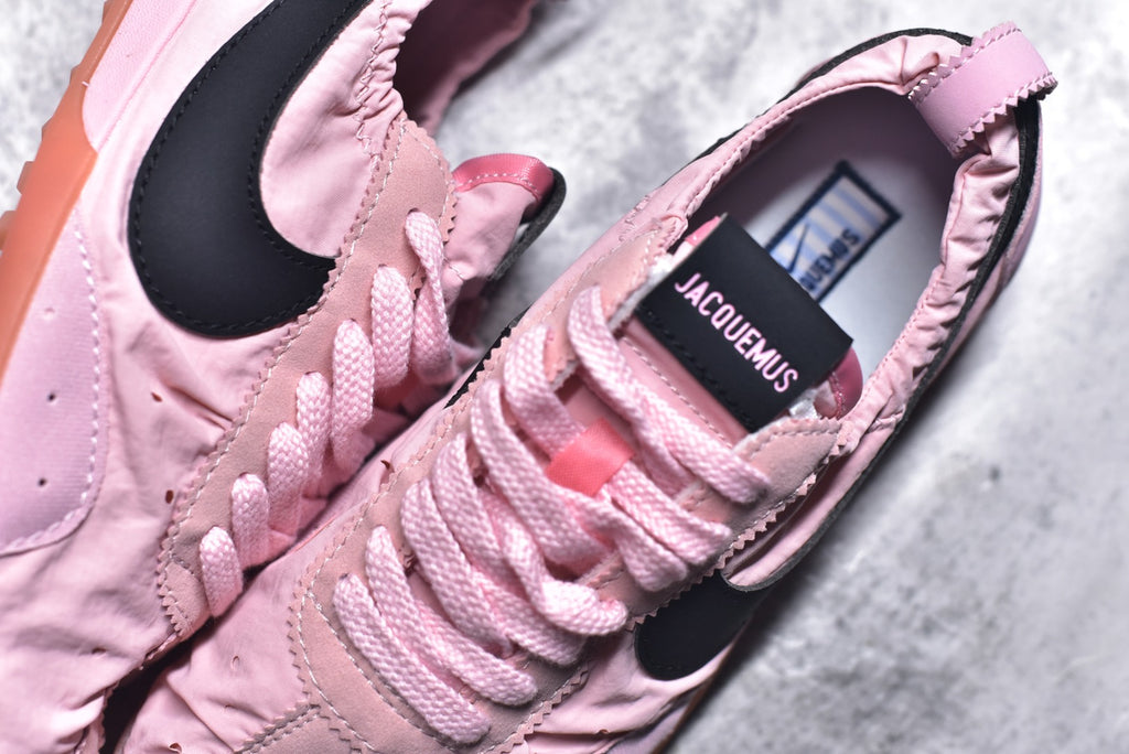 Jacquemus x Nike Jacumoon Low-Top Lifestyle Casual Sneaker – Pink | Unisex | Style No. HV8547-800